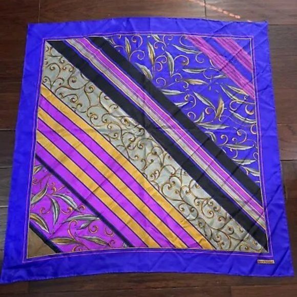 Designer, Vintage Harve Benard Silk Scarf - Picture 3 of 5